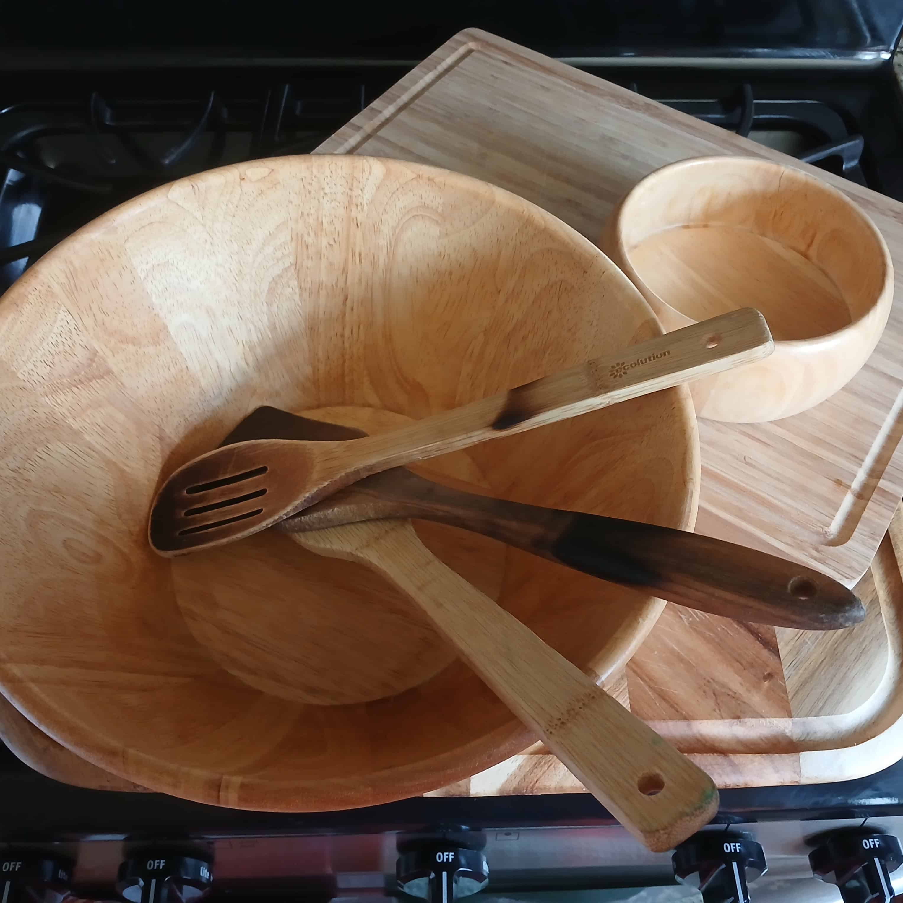 wood bowls and utensils